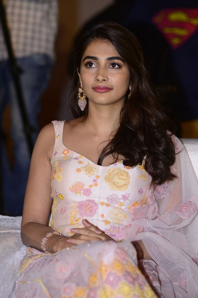 Actress Pooja Hegde Pictures